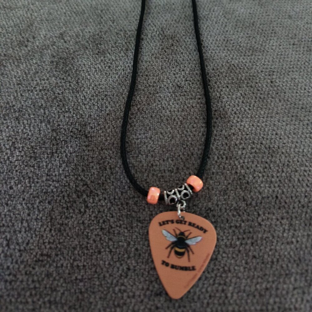 Women's BUMBLE BEES GUITAR PICK NECKLACE - EARRINGS SET